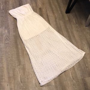 White lace maxi dress